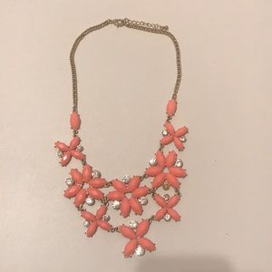 💕2/$15 Coral flower and rhinestone necklace